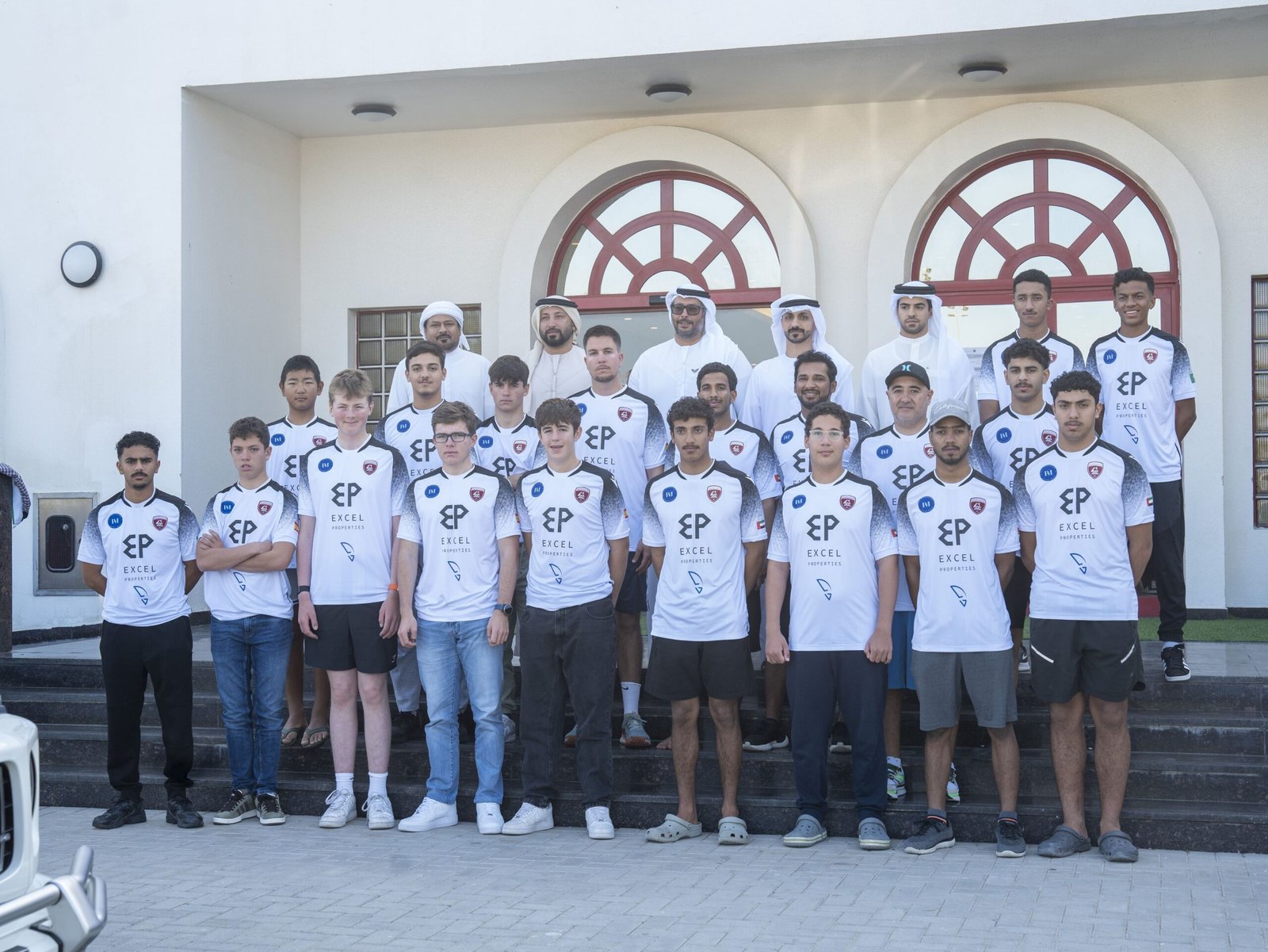 أحمد بن حمدان يؤكد أهمية "المعسكر الدولي للشراع الحديث"