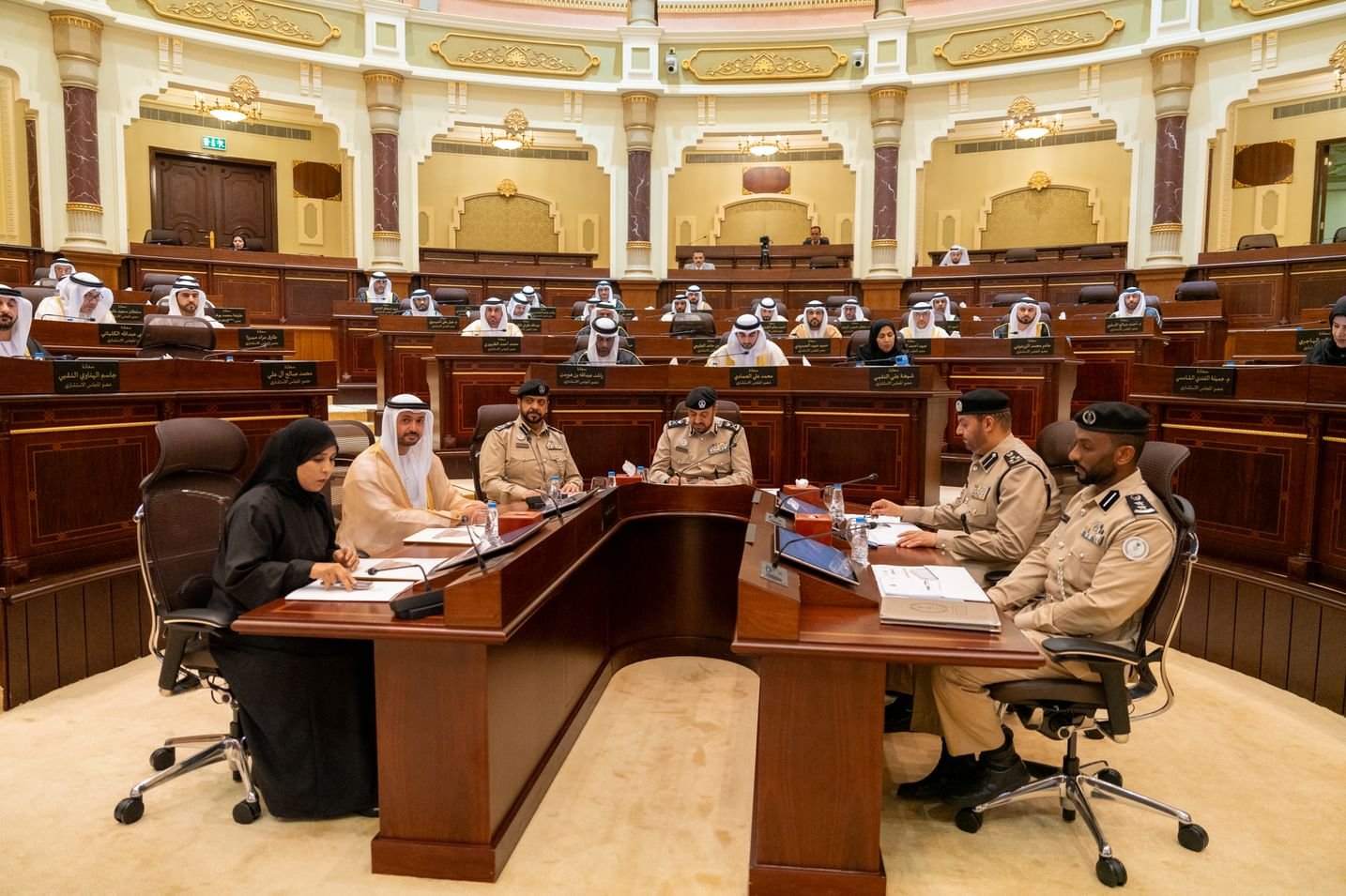 استشاري الشارقة يجيز مشروع قانون بشأن معاشات التقاعد للعسكريين 1 استشاري الشارقة يجيز مشروع قانون بشأن معاشات التقاعد للعسكريين