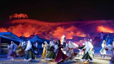 حاكم الشارقة يشهد انطلاق فعاليات الدورة الثامنة من مهرجان المسرح الصحراوي