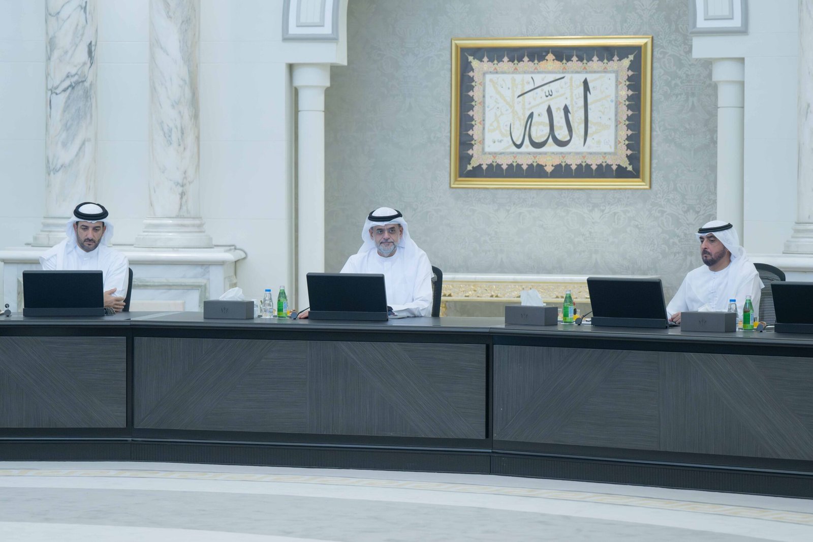 برئاسة ولي العهد.. "تنفيذي الشارقة" يصدر قرارين بشأن لجنة التكامل الاقتصادي ودعم متضرري الكوارث الطبيعية 1 برئاسة ولي العهد.. "تنفيذي الشارقة" يصدر قرارين بشأن لجنة التكامل الاقتصادي ودعم متضرري الكوارث الطبيعية