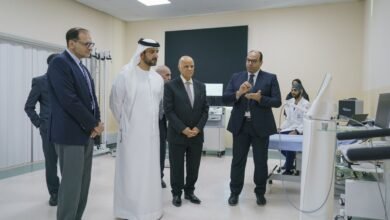 سلطان بن أحمد القاسمي يطلع على مختبرات العلوم الصحية بجامعة الشارقة