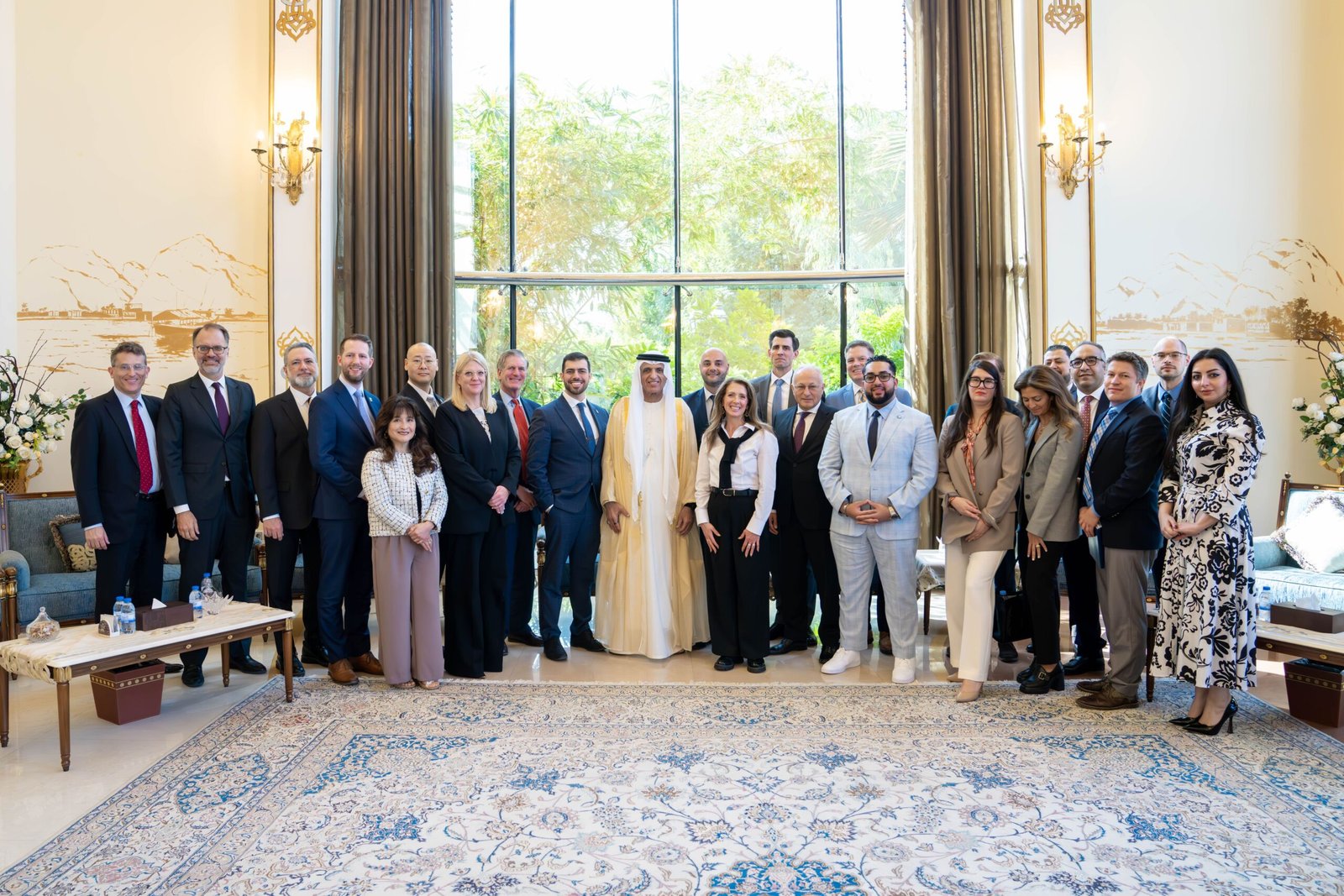 سعود بن صقر يستقبل قنصل الولايات المتحدة ووفداً أمريكياً للأعمال 1 سعود بن صقر يستقبل قنصل الولايات المتحدة ووفداً أمريكياً للأعمال