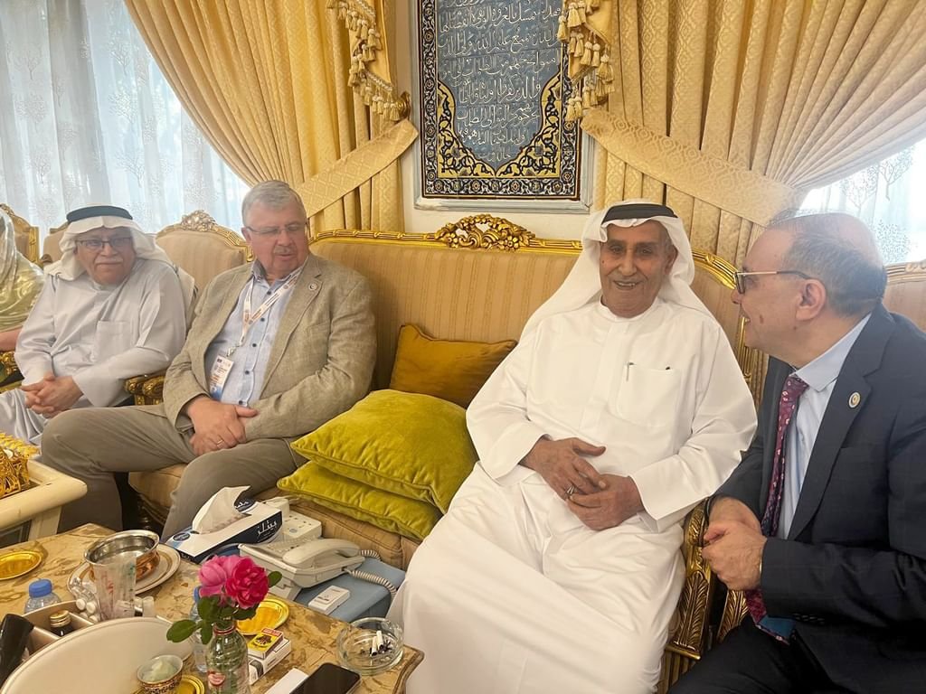 عبدالملك بن كايد يشيد بدور جمعية الشعوب الأوراسية