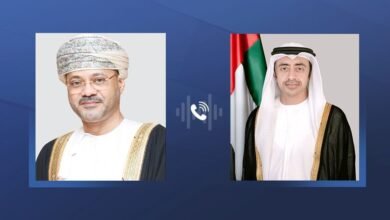 عبدالله بن زايد ووزير خارجية عمان يبحثان هاتفيا التطورات في سوريا