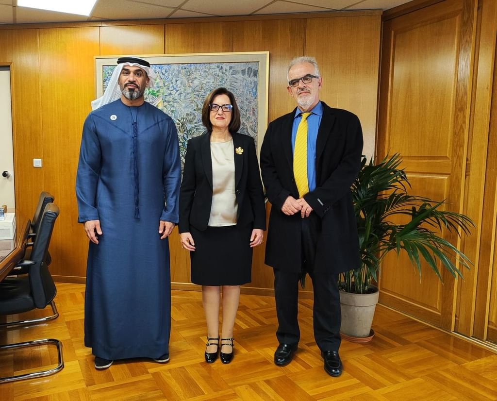 جهاز الإمارات للمحاسبة يعزز التعاون مع نظرائه في اليونان