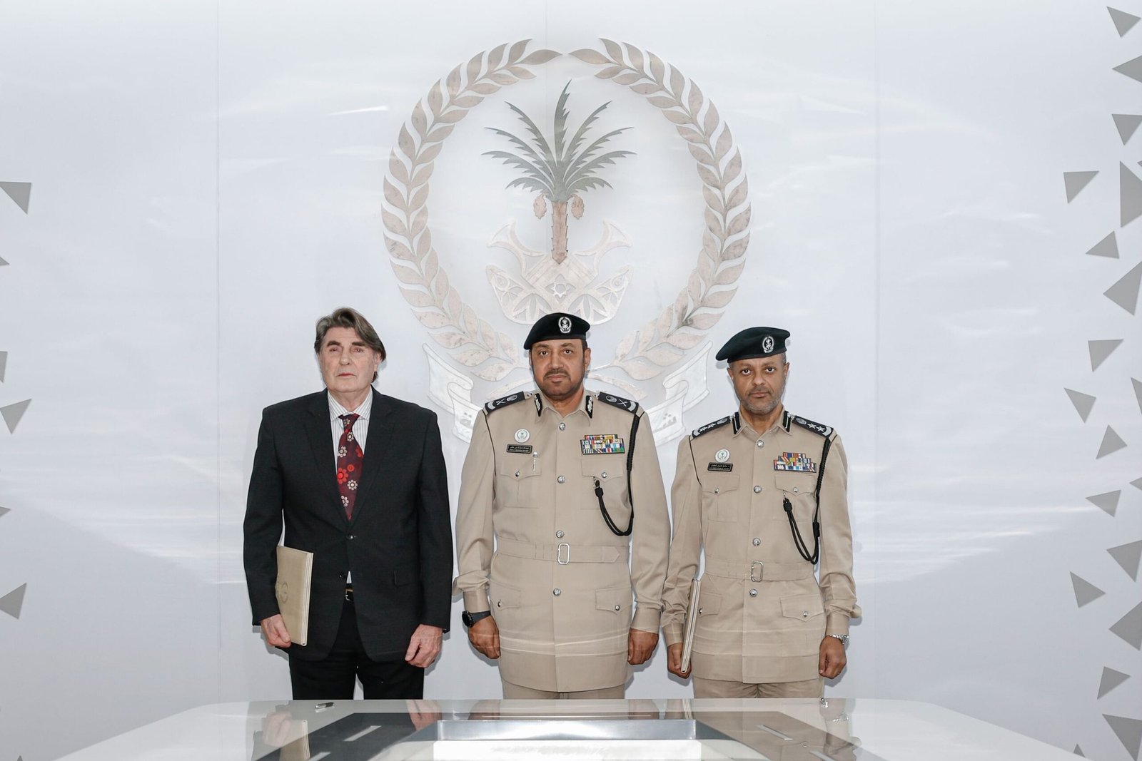 شرطة الشارقة و مختبرات "فيوجرلاب" يعززان التعاون المشترك 1 شرطة الشارقة و مختبرات "فيوجرلاب" يعززان التعاون المشترك