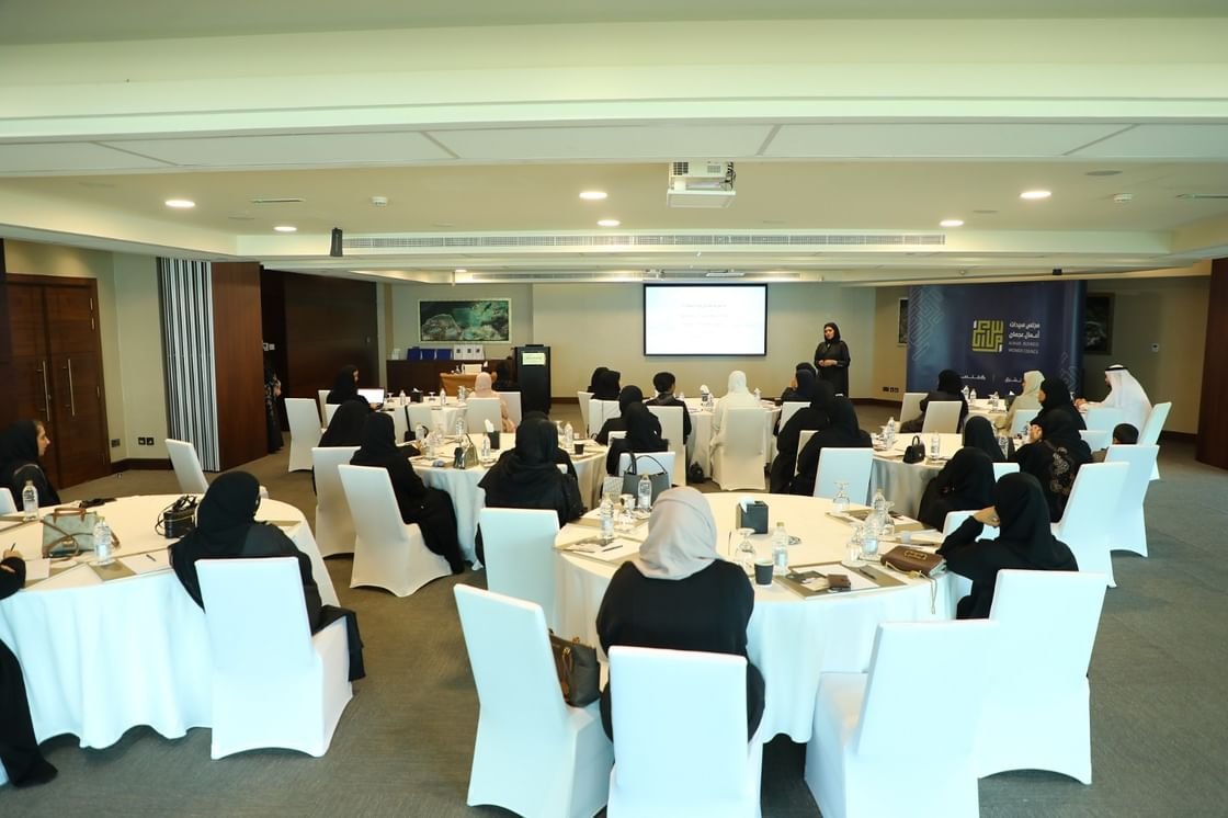 "سيدات أعمال عجمان" يُنظم جلسة حول فرص الاستثمار العقاري