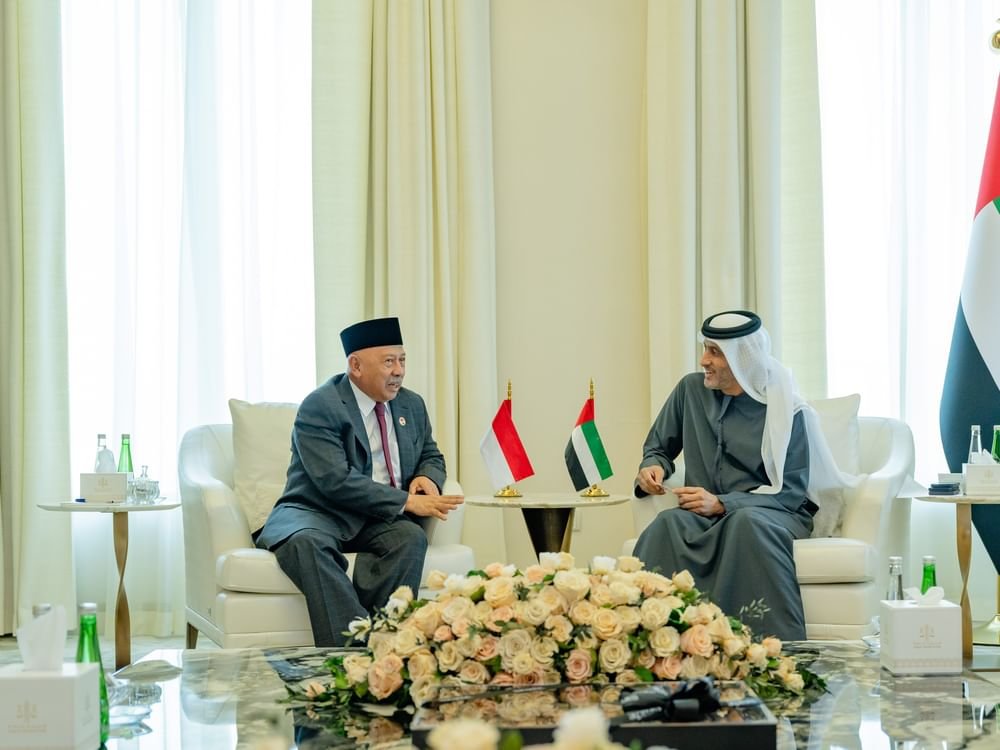 النائب العام يستقبل سفير إندونيسيا لدى الدولة