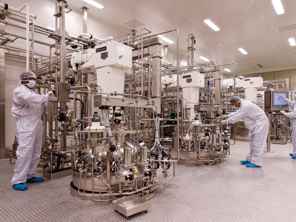 سلطان الجابر : 57% زيادة في مساهمة القطاع الصناعي بالناتج المحلي الإجمالي للدولة