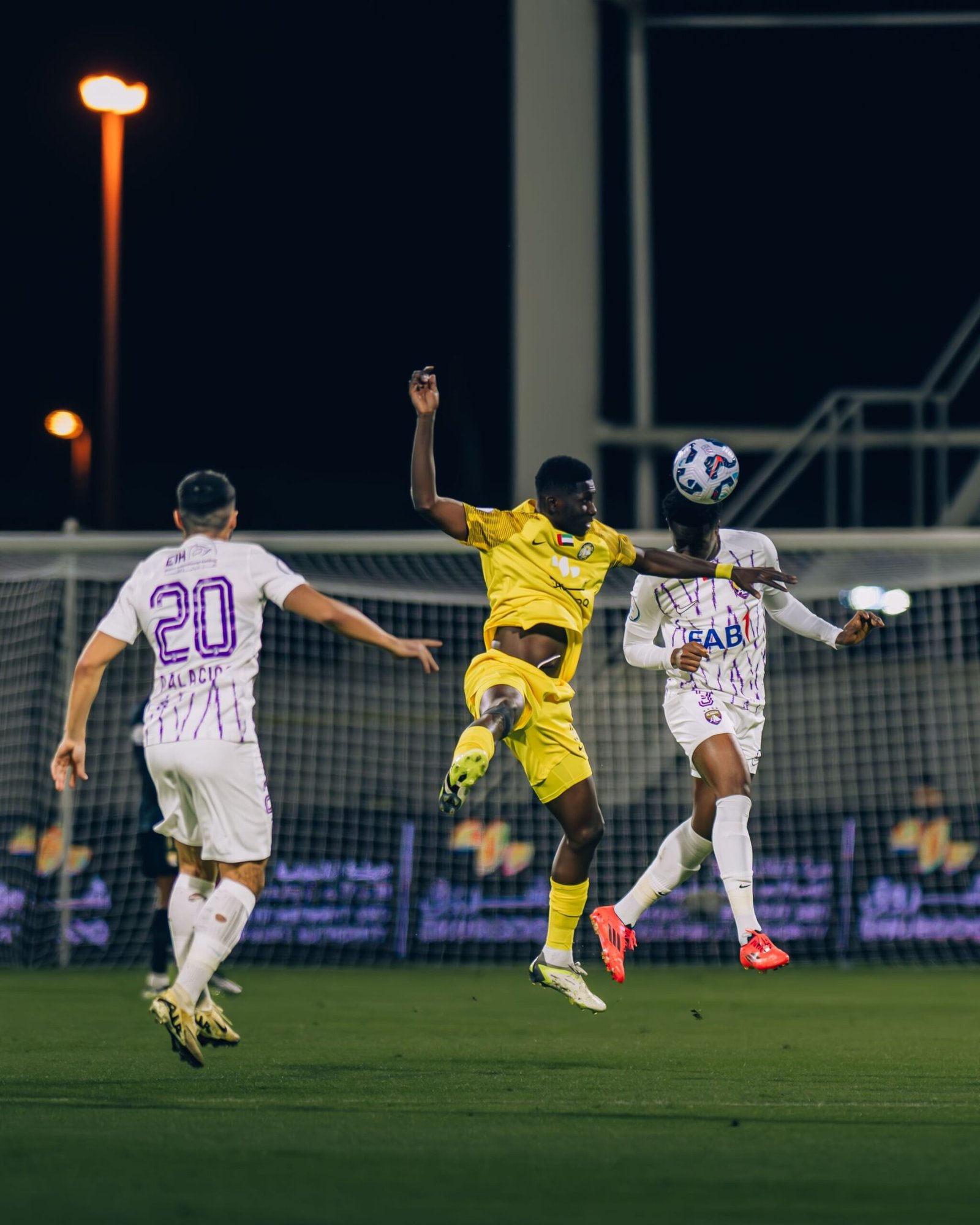 تعادل كلباء مع العين في دوري أدنوك للمحترفين