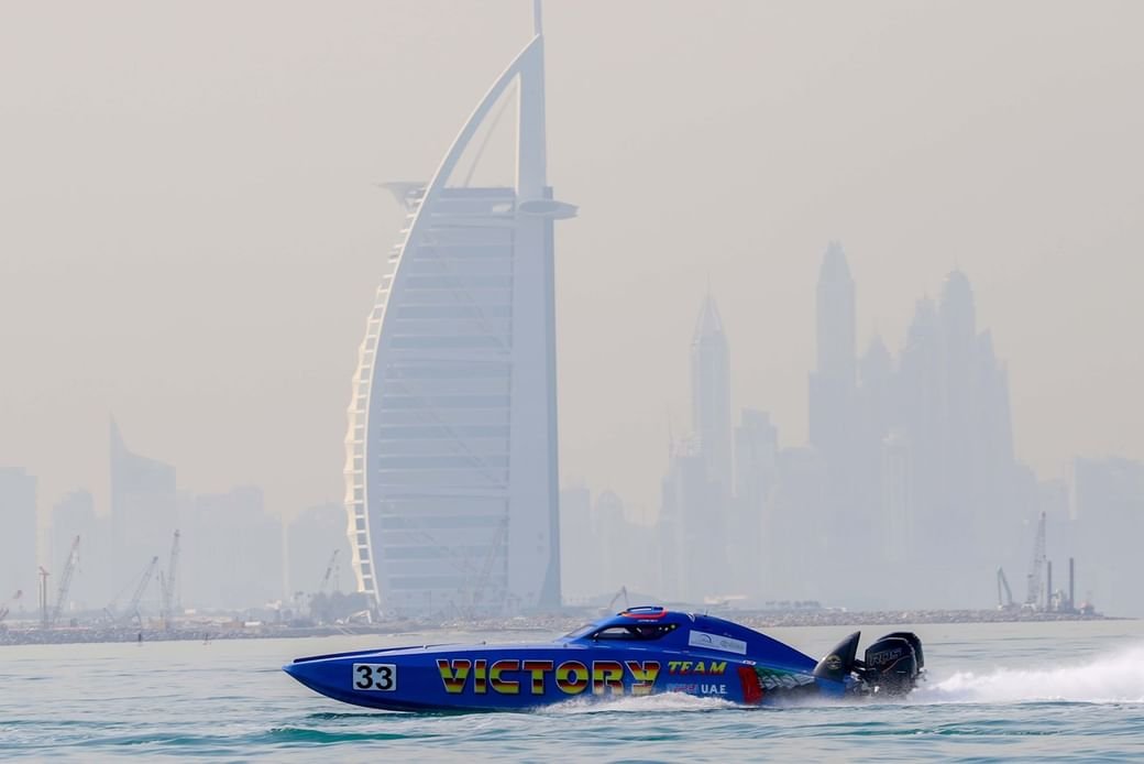 4 زوارق إماراتية تشارك في الجولة الختامية لـ "إكس كات"