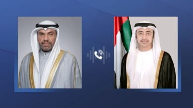عبدالله بن زايد ووزير خارجية الكويت يبحثان هاتفيا الأوضاع في سوريا