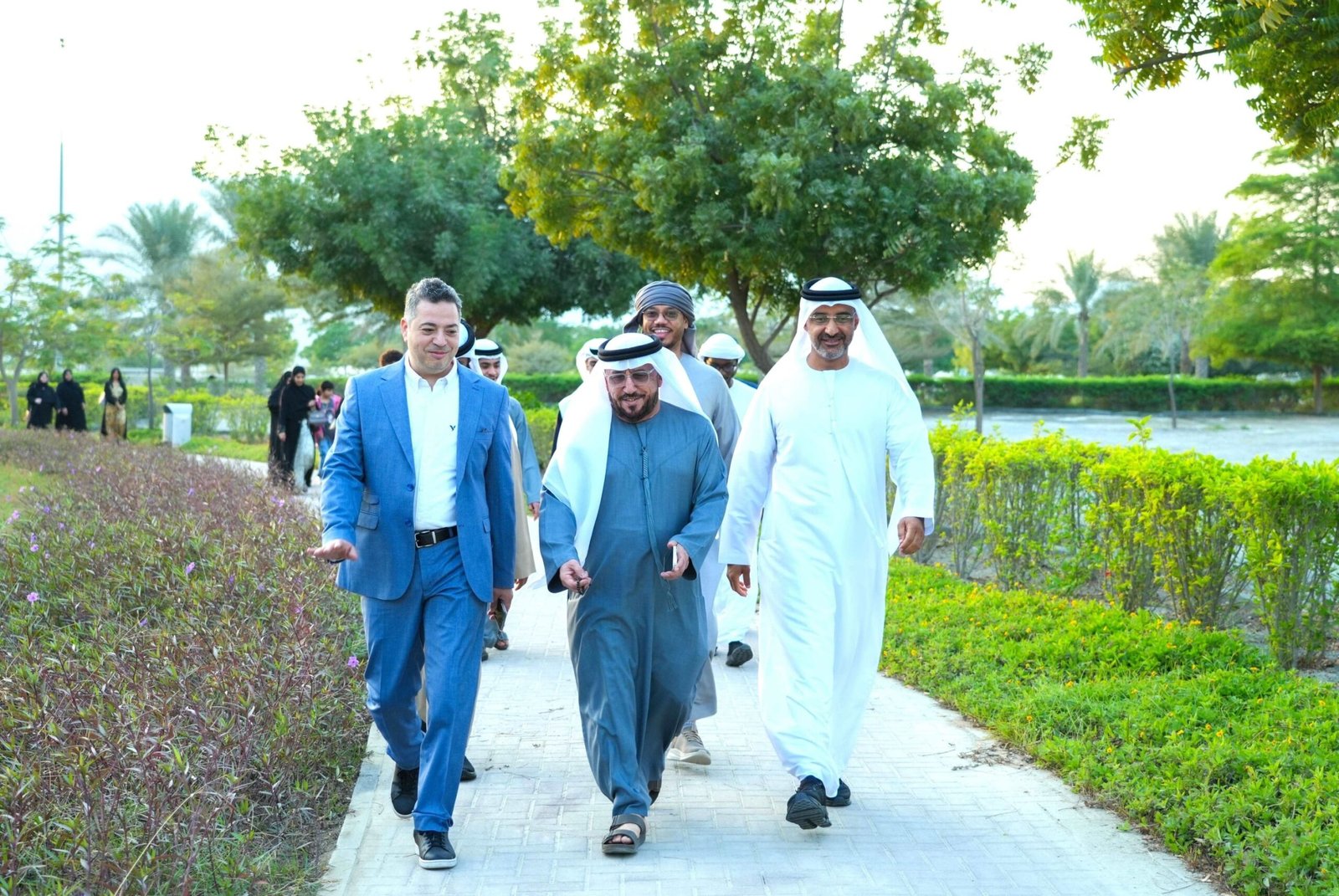 "مبادرة المشاؤون" بالفجيرة تناقش آليات تعزيز الهوية وترسيخ قيم الانتماء 1 "مبادرة المشاؤون" بالفجيرة تناقش آليات تعزيز الهوية وترسيخ قيم الانتماء
