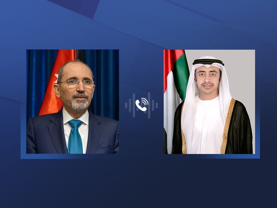 عبدالله بن زايد ووزير خارجية الأردن يبحثان هاتفيا التطورات في سوريا
