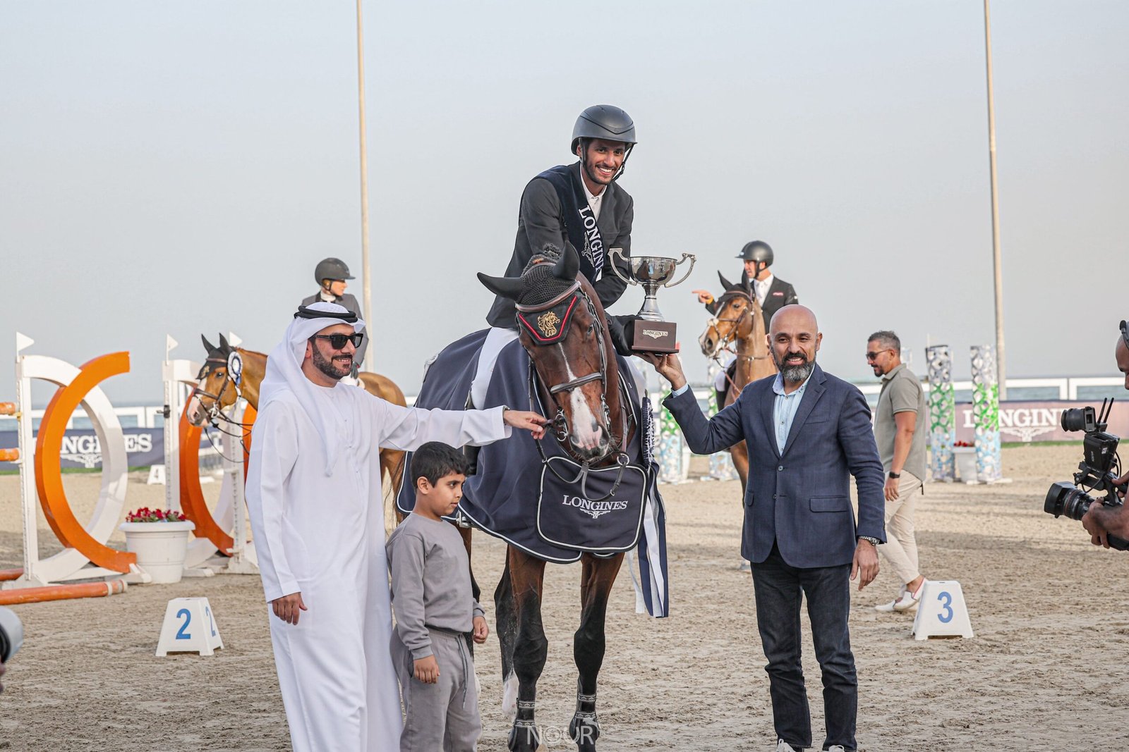 المهيري بطلاً لجائزة لونجين الكبرى لبطولة الشارقة كلباء الدولية لقفز الحواجز 3