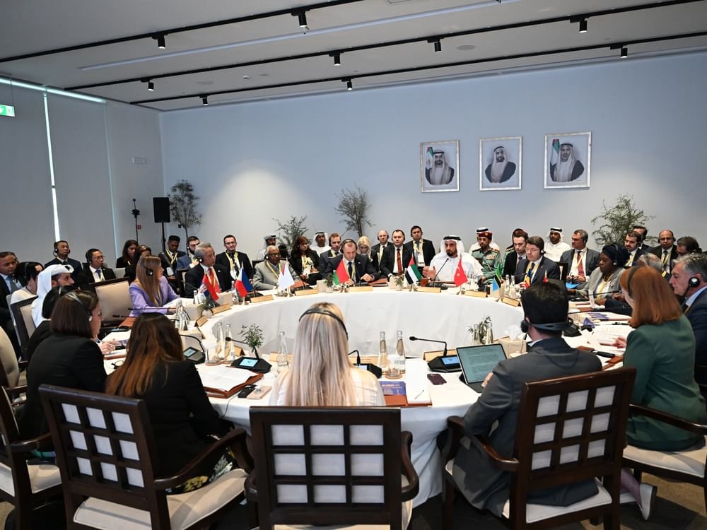 سيف بن زايد يشهد انطلاق أعمال القمة العالمية "نحن نحمي" /3/