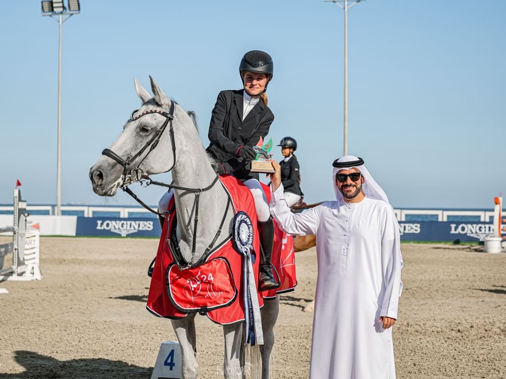 انطلاق بطولة الشارقة كلباء الدولية لقفز الحواجز 1 انطلاق بطولة الشارقة كلباء الدولية لقفز الحواجز