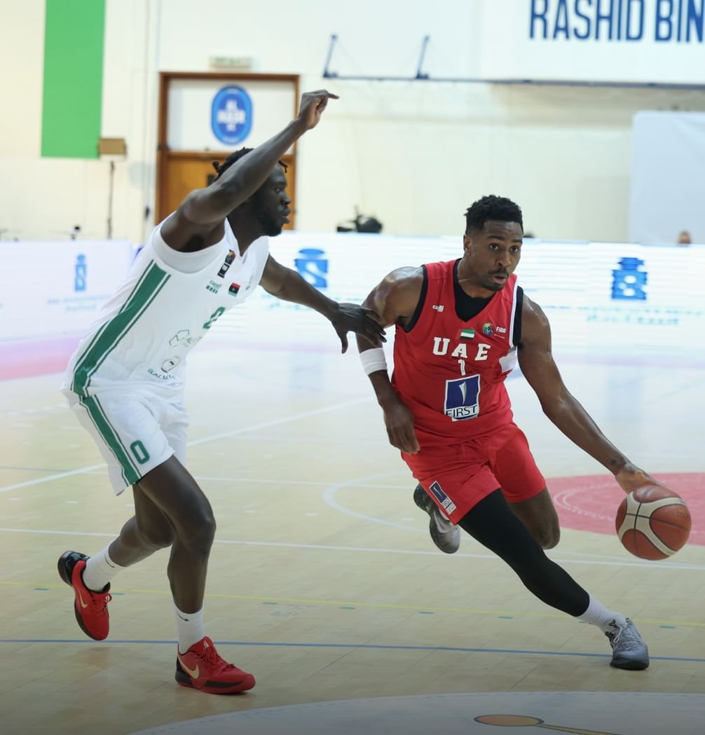 منتخب الإمارات يتأهل لنصف نهائي بطولة دبي الدولية لكرة السلة