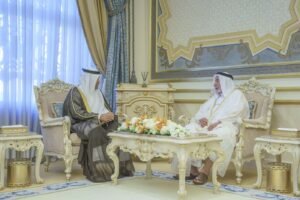 حاكم الشارقة يستقبل القنصل العام لدولة الكويت
