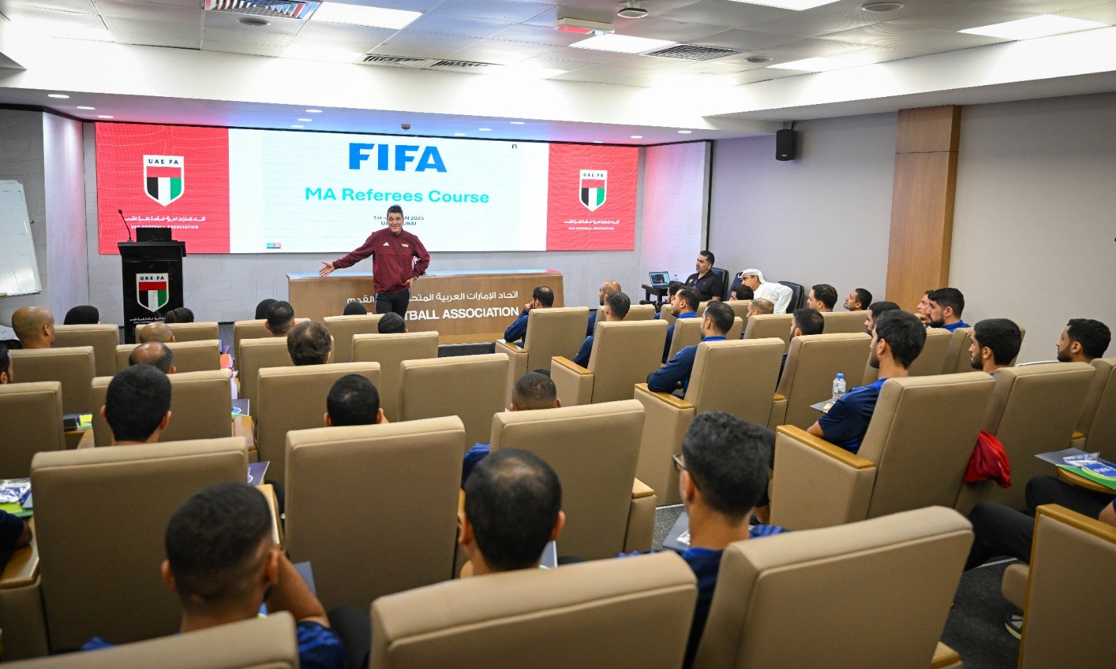 انطلاق دورة الفيفا لتطوير حكام كرة القدم