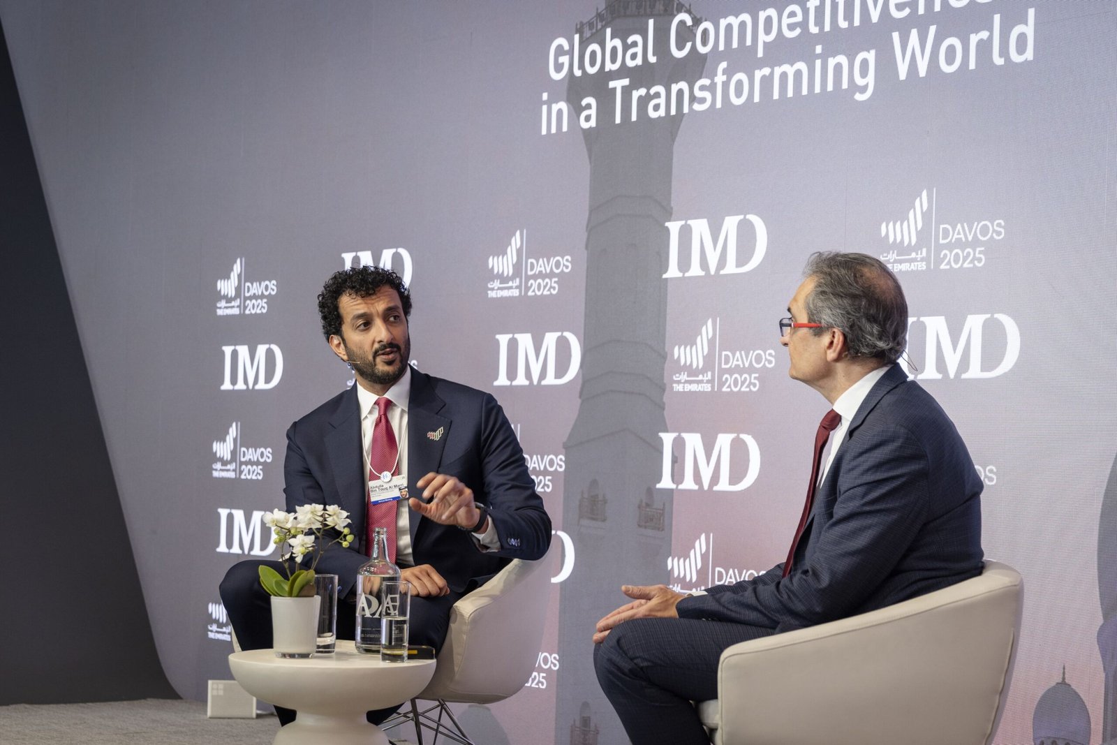 جناح الإمارات في "دافوس 2025" يستضيف جلسة حول التنافسية العالمية