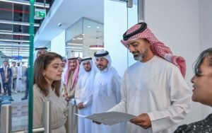 عمار بن حميد يشهد توقيع اتفاق بين "مجموعة الرستماني" وجامعة عجمان