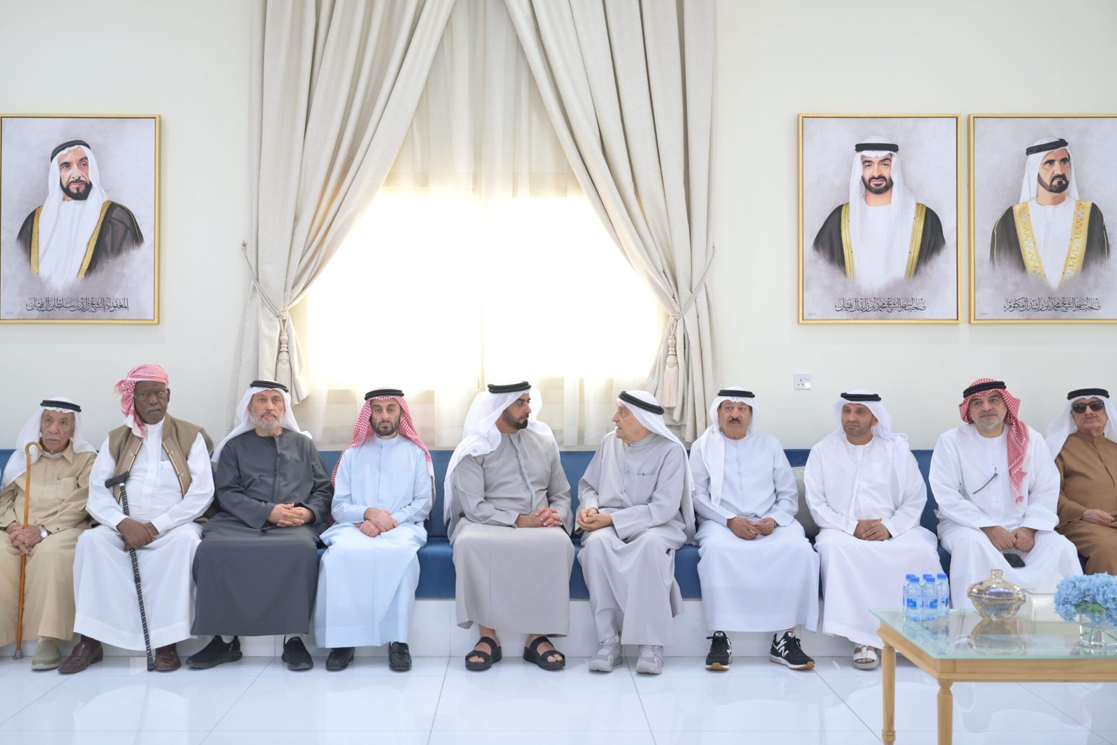 سيف بن زايد يقدم واجب العزاء بوفاة عبد الله الشرفاء