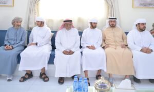 سيف بن زايد يقدم واجب العزاء بوفاة عبد الله الشرفاء