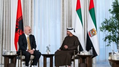 رئيس الدولة ورئيس وزراء ألبانيا يبحثان علاقات البلدين