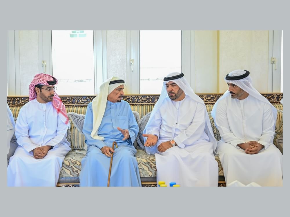 حاكم عجمان وولي عهده يقدمان واجب العزاء في وفاة ناظم سيف المطروشي