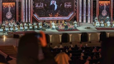 "مدرج خورفكان" يضيء بليلة طربية ساحرة مع عبادي الجوهر وزينة عماد