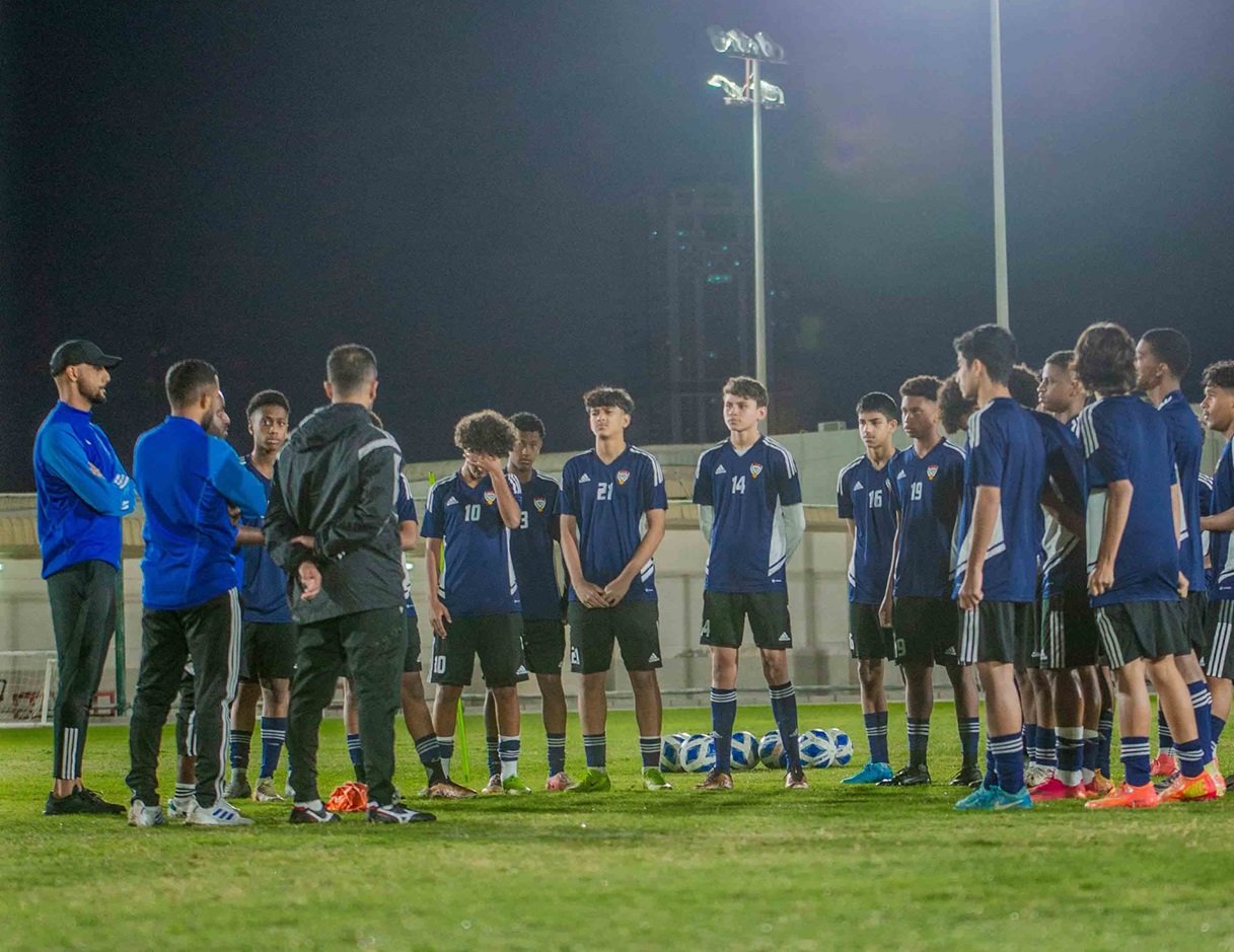 أبيض الناشئين مواليد 2009 يتدرب في الفجيرة