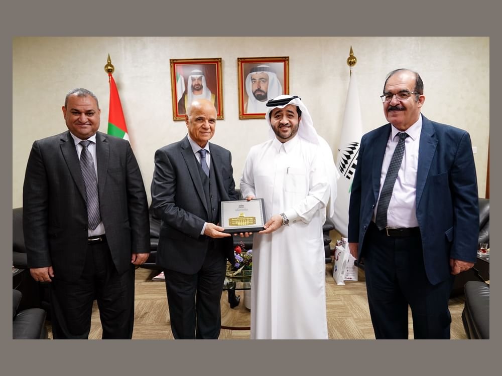 جامعة الشارقة ودار التقويم القطري يبحثان سبل التعاون