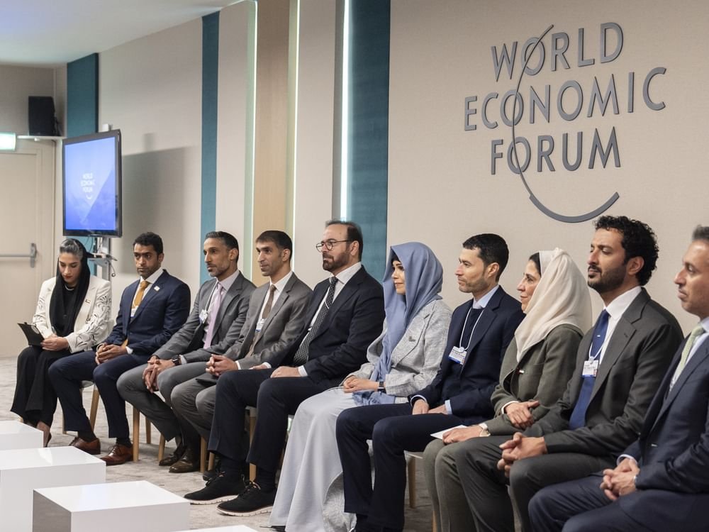 بحضور لطيفة بنت محمد.. وفد دولة الإمارات يلتقي كلاوس شواب ضمن فعاليات المنتدى الاقتصادي العالمي في دافوس