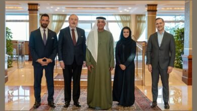 سعود بن صقر يستقبل الرئيس التنفيذي لشركة روتانا لإدارة الفنادق