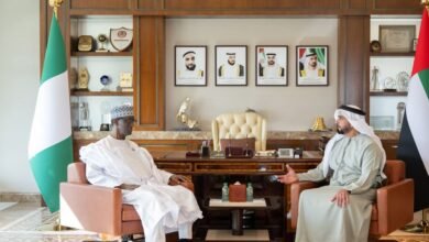 سيف بن زايد يلتقي مستشار الأمن القومي النيجيري