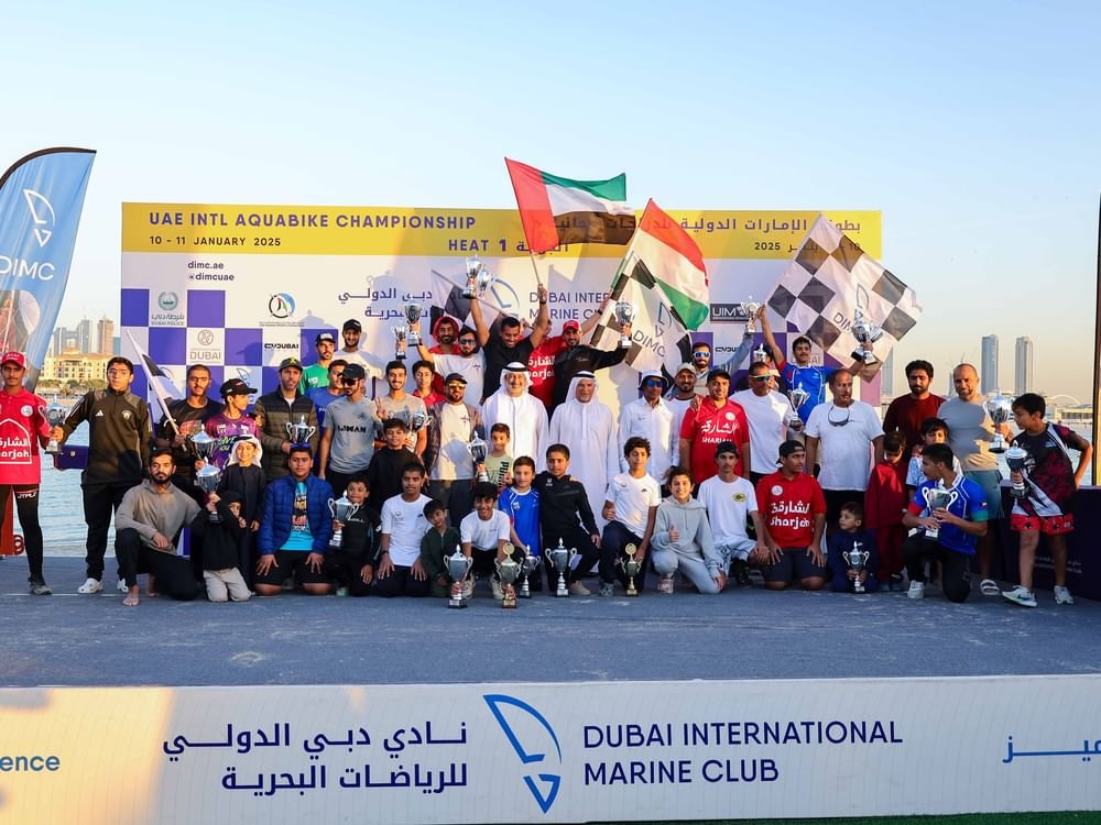 أبطال الإمارات يفرضون تفوقهم في سباق دبي للدراجات المائية