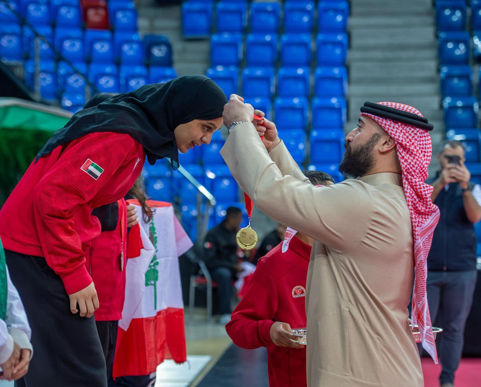 4 ميداليات للإمارات في البطولة العربية للمبارزة بالبحرين