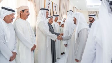 سعود بن صقر يقدم واجب العزاء في وفاة عبدالله أمين الشرفاء