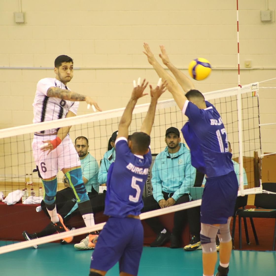 فوز الجزيرة على برقان الكويتي في البطولة العربية للكرة الطائرة بالدوحة