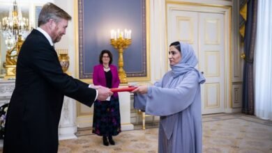 سفيرة الإمارات تقدم أوراق اعتمادها إلى ملك هولندا