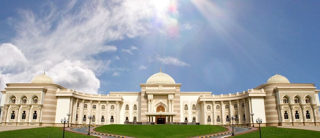 عروض الشارقة للتسوق تواصل تعزيز قطاع التجزئة واستقطاب المتسوقين 1 عروض الشارقة للتسوق تواصل تعزيز قطاع التجزئة واستقطاب المتسوقين