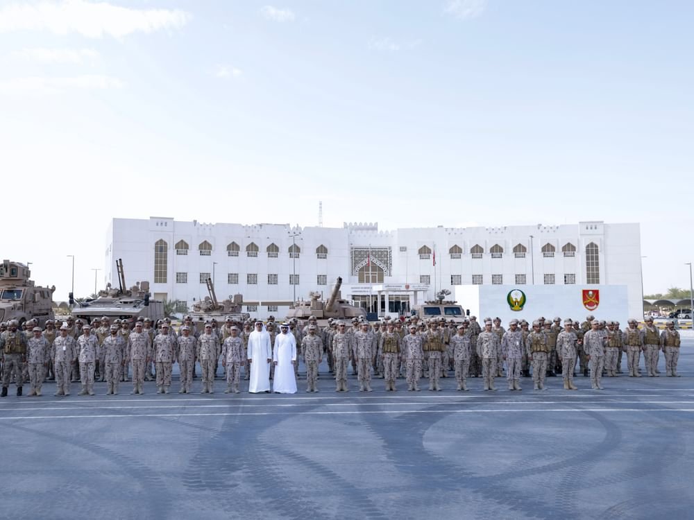حمدان بن محمد: المؤسسة العسكرية الإماراتية حصن منيع لمكتسبات الوطن ودرع يحمي إنجازاته