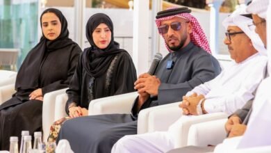 عبدالله آل حامد يلتقي نخبة من طلبة الإعلام في الإمارات