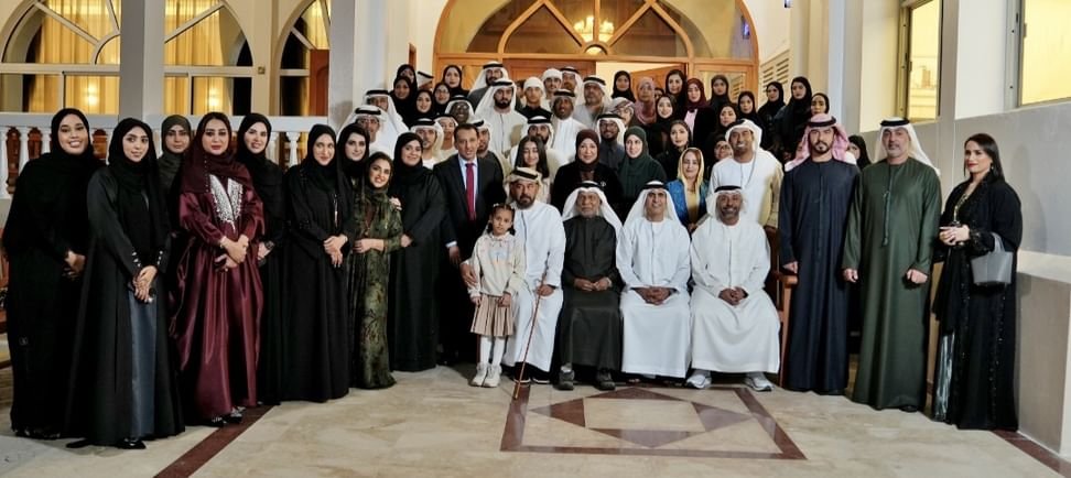 سالم بن سلطان القاسمي يكرم "شركاء النجاح" في معرض "E7" برأس الخيمة 1 سالم بن سلطان القاسمي يكرم "شركاء النجاح" في معرض "E7" برأس الخيمة