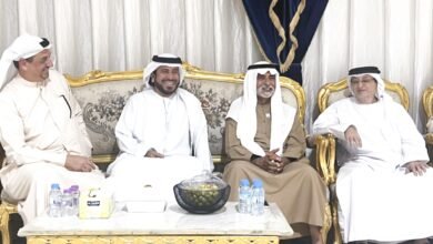 نهيان بن مبارك يقدم العزاء في وفاة محمد عيسى العلي الشامسي برأس الخيمة