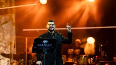 مسرح المجاز بالشارقة يشهد ليلة فنية مبهرة لآدم وتامر عاشور وسط تفاعل جماهيري كبير