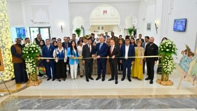 بالتعاون مع فندق باهي قصر عجمان وجامعة عجمان معرض فني دولي في عجمان يسلط الضوء على التنوع والإبداع في الفن المعاصر