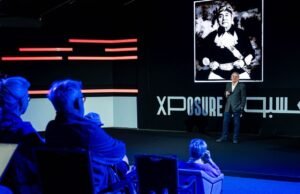 المصور العالمي جيف دوناس يكشف أسرار تصوير الشخصيات الشهيرة على نغمات الموسيقى في "اكسبوجر 2025"