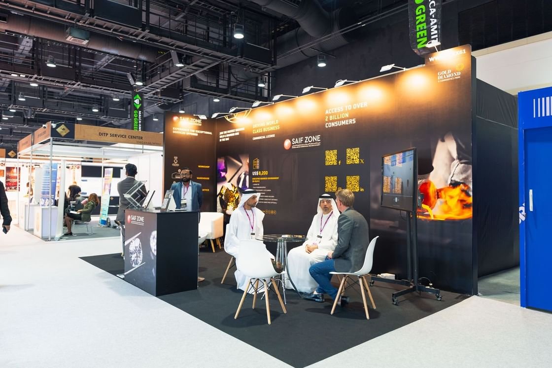 حرة مطار الشارقة تشارك بمعرض "بانكوك الدولي" للأحجار الكريمة والمجوهرات